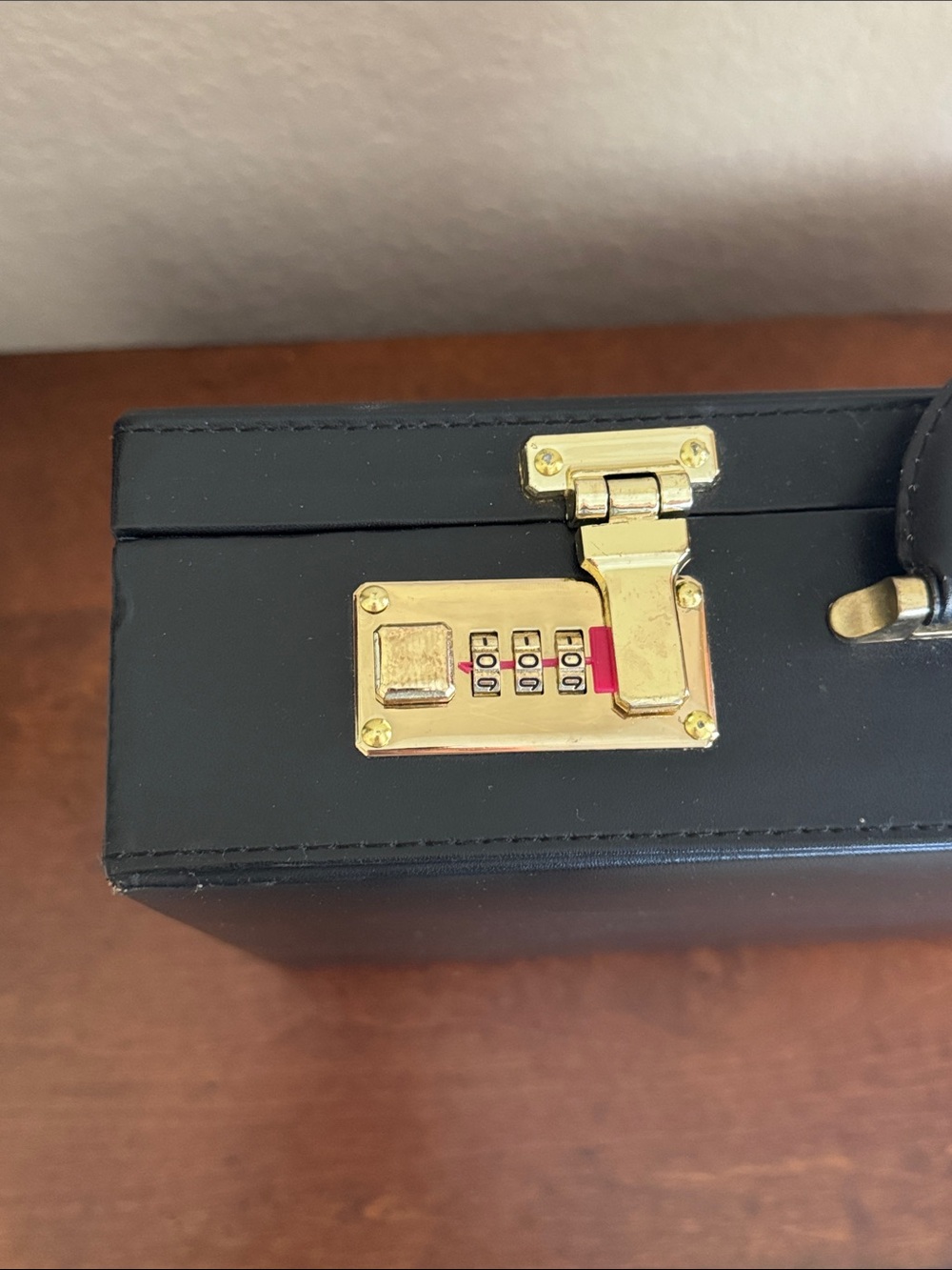Classic Men's Black Hardcase Briefcase Good Condition Never Used - Picture 5 of 11